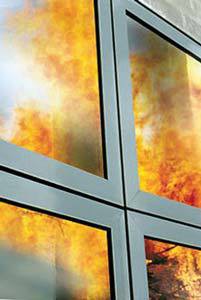 Чем могут угрожать пластиковые окна человеку во время пожара?